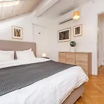 Magic With Terrace Prag