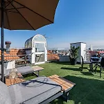 Magic With Terrace Apartment