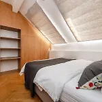 Magic With Terrace Apartment *